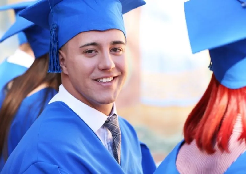 Offres d'emploi pour jeunes diplômés, demandeurs d'emploi. Emplois à temps partiel ou à temps plein, emplois de premier échelon près de chez moi